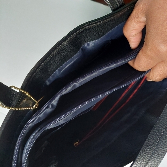 Tommy Hilfiger Black Handbag/Purse - Picture 7 of 16